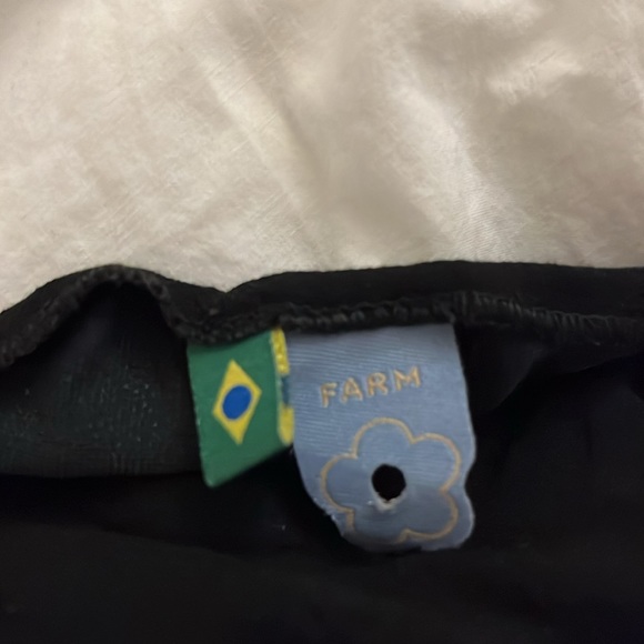 Cool asymmetrical tank made in Brazil! Farm Rio Size Small. Almost New. - Picture 4 of 5